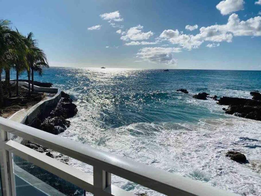 Maho Beach House - Luxe 1-Bedroom - Ocean View Eksteriør billede
