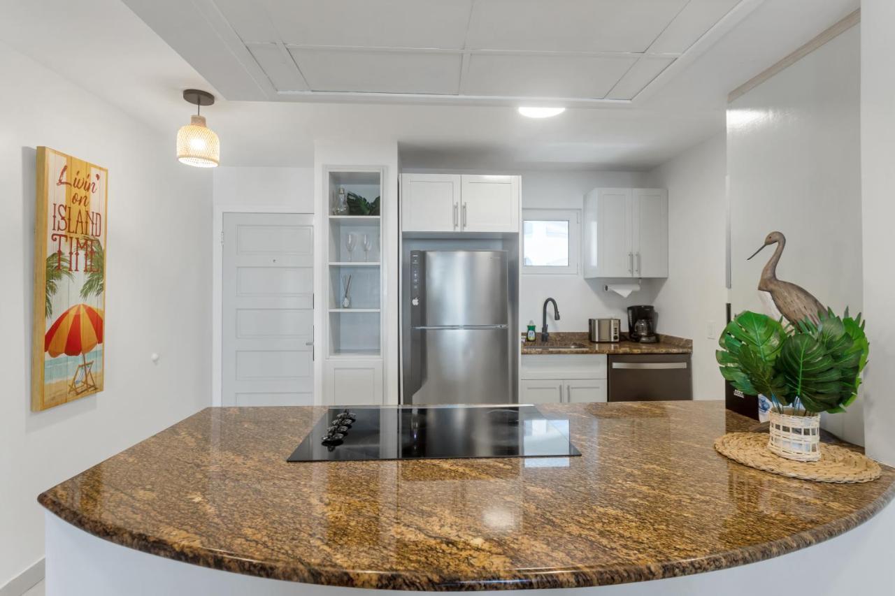 Maho Beach House - Luxe 1-Bedroom - Ocean View Eksteriør billede