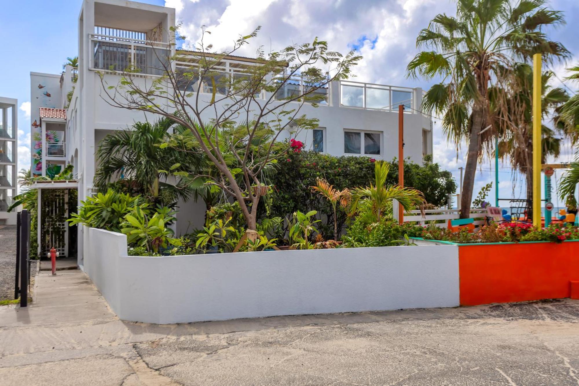 Maho Beach House - Luxe 1-Bedroom - Ocean View Eksteriør billede